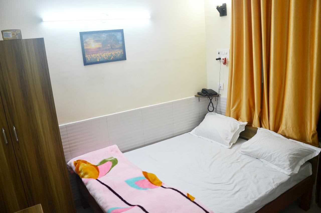 Shiv Shakti Guest House Greater Noida Exteriör bild